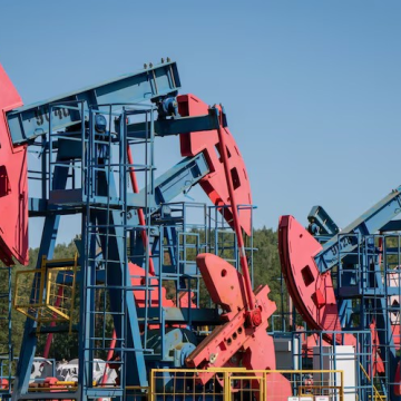 Oil prices rise after new EU sanctions on Russia
