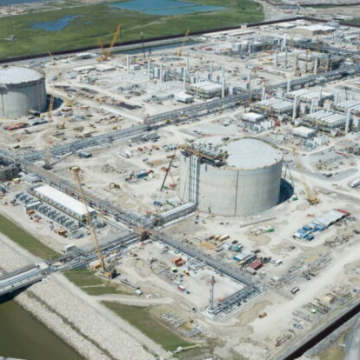 Venture Global wins LNG arbitration dispute against Shell(Bloomberg) –