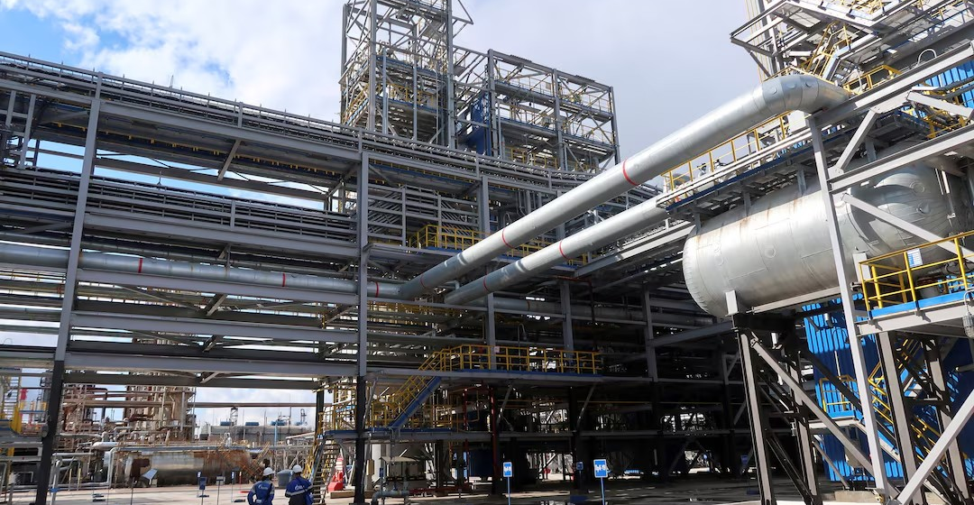 Ukrainian drones stage new attack on major Russian petrochemical complex