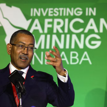 Angola plans first output at Cabinda oil refinery by year-end