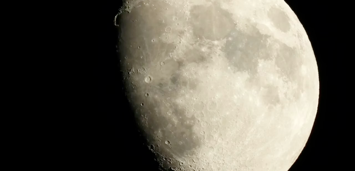 Russia plans to build a nuclear power plant on the Moon next decade