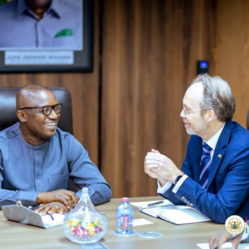 The minister for Energy and Green Transition dr John Jinapor has received a delegation from the British High Commission, Accra, led by the British High Commissioner to Ghana, H.E. Christian Rogg.