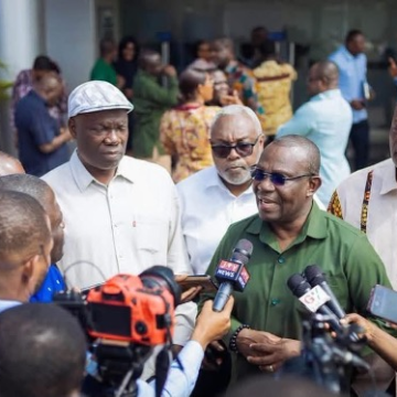 cnsde Ghana Reconsiders Dollar Rules For Local Refining
